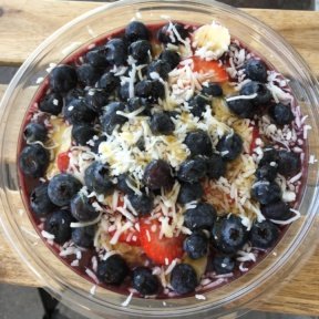 Gluten-free acai bowl from The Poke Shack